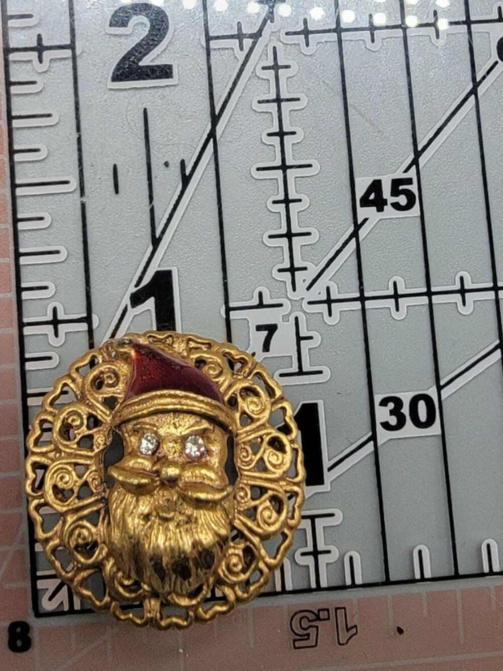Don Lin Santa Clip On Earrings Vintage Rhinestone Eyes Red Enamel Hat Gold Tone - Picture 11 of 11